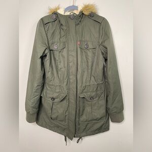 Levi's Women’s Green Sherpa Hooded Lined Parka Utility Faux Fur Longline Coat M